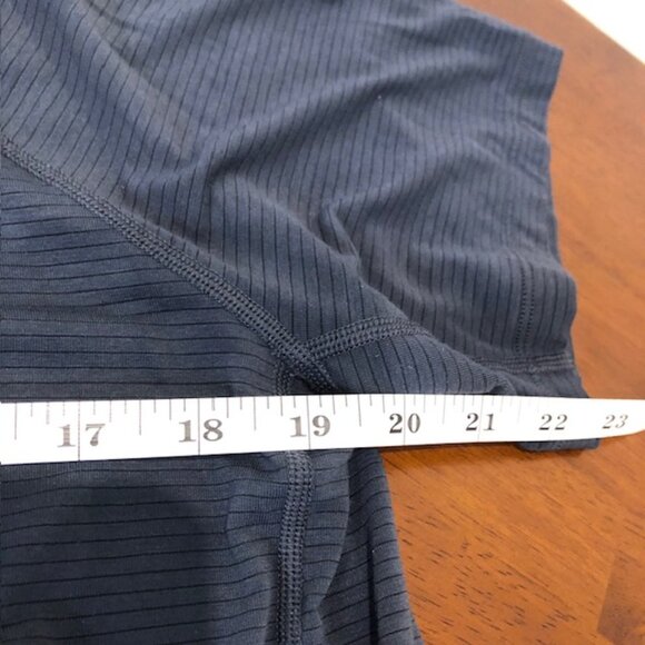 Peloton Lightweight Unisex T-Shirt Size L Pre-Owned - Picture 13 of 14